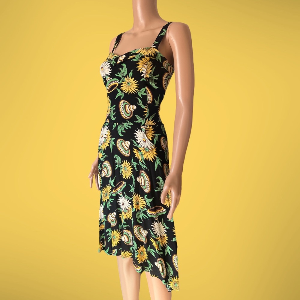 Switchblade Stiletto dress is great condition features vibrant novelty sombrero